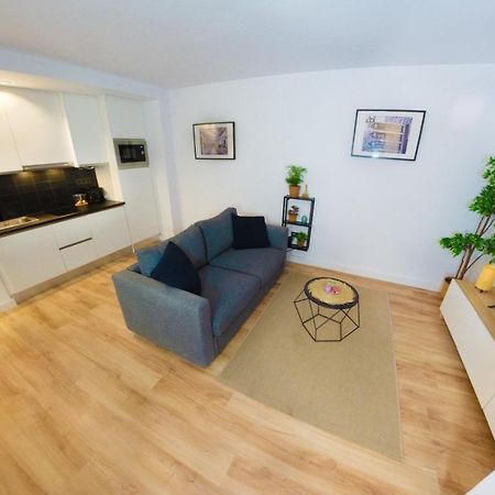 Modern Haven For Urban Explorers By Rems Málaga Kültér fotó